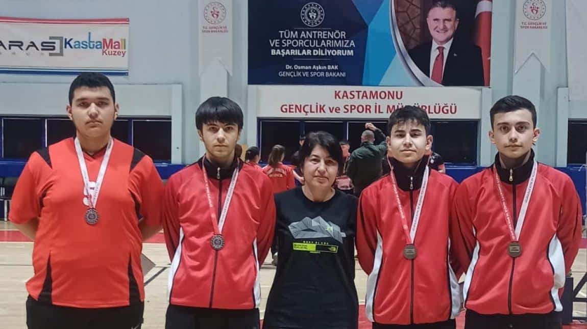 Okul Badminton Takımımız Türkiye Finalinde